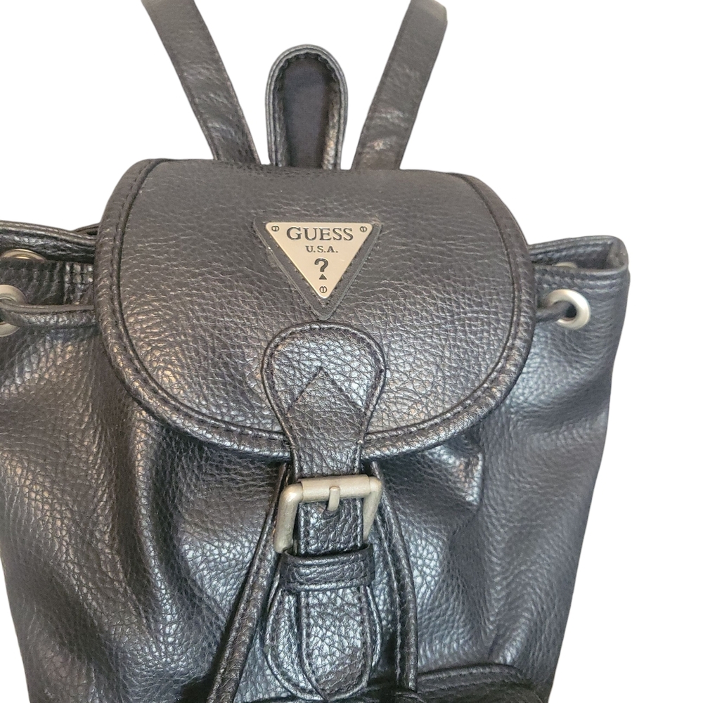 Vintage 1990s GUESS USA Black Pebble Leather Buckle Drawstring Backpack - Picture 4 of 10